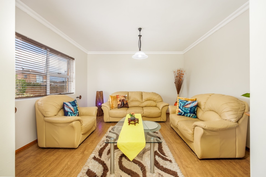 6 Bedroom Property for Sale in Rouxville Western Cape